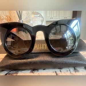 Valley Eyewear Glossy Black Sunglasses